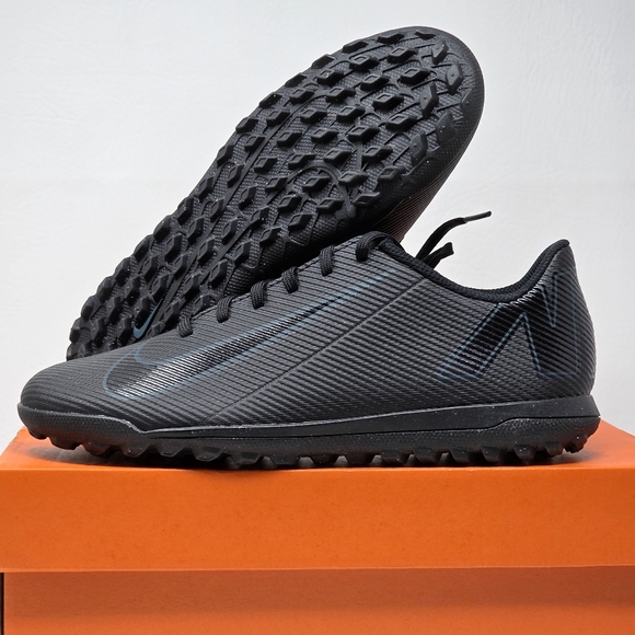 Nike Vapor 16 Club TF Men's Size 11.5 Black Deep Jungle Soccer Indoor Cleats NEW - Picture 1 of 12